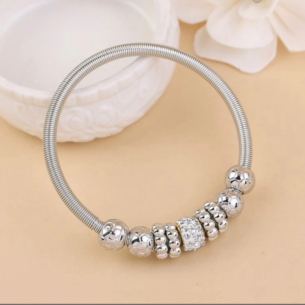 ❤️Silver Rhinestone Beaded Bracelet - Picture 4 of 4